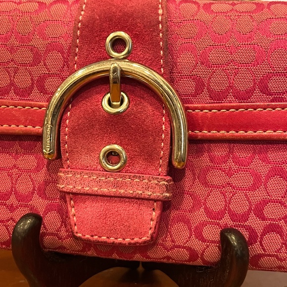 Coach Soho Buckle Signature Wallet Clutch Y2K Barbie Pink Jacquard Leather Flap - Picture 3 of 16
